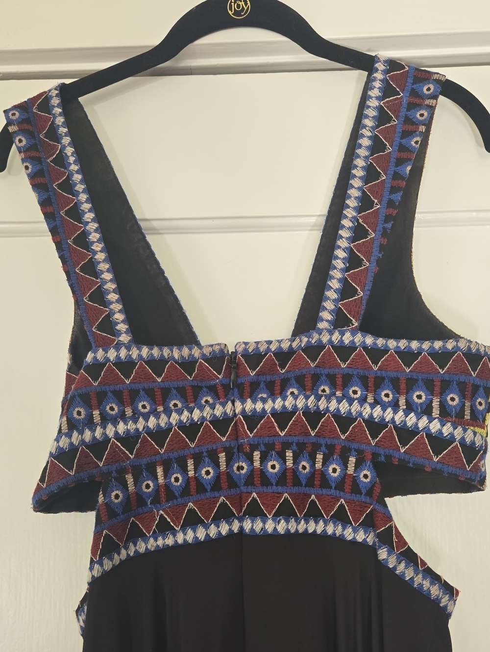 BCBGMAXAZRIA Embroidered Cut-Out Handkerchief Hem Dress Size 8 Boho Bodycon - Picture 4 of 10